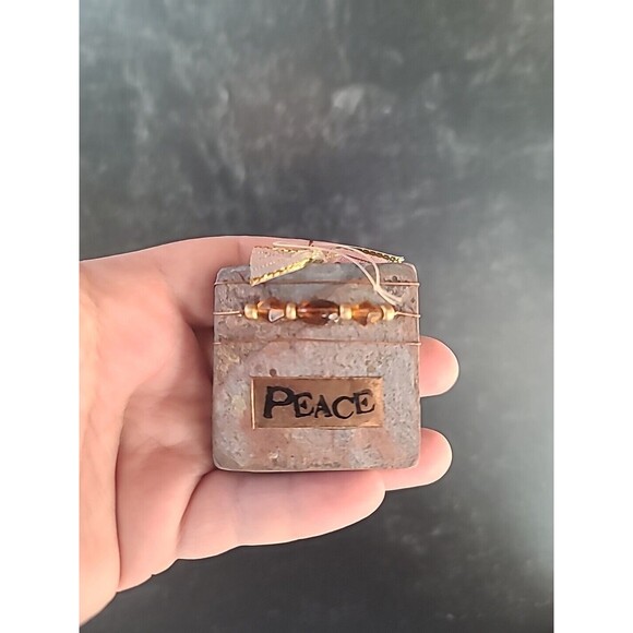 Inspirations Of Faith Handcrafted Home Decor Ornament 2010 - Picture 3 of 10